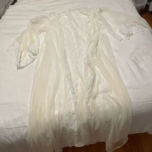 Vintage White Lace Chiffon Dressing Gown